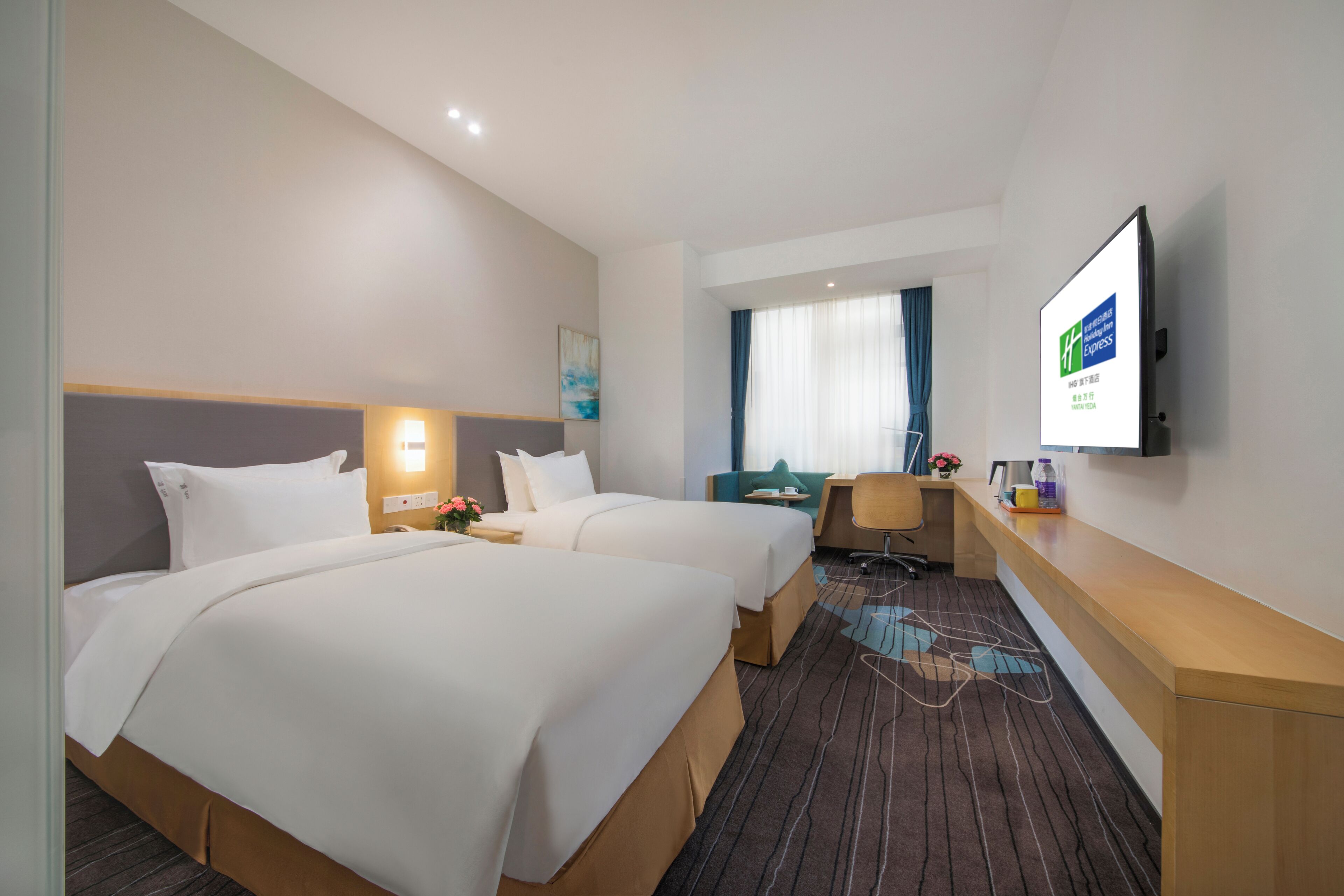 In-room safe, desk, soundproofing, free WiFi