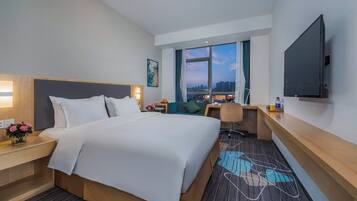 Caja de seguridad en la habitación y escritorio