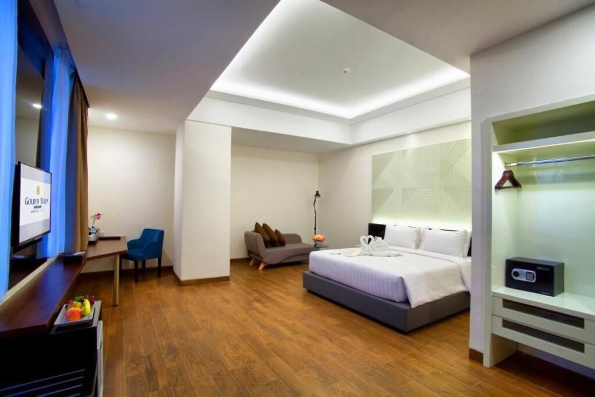 Frigobar, cofres nos quartos, cortinas blackout, Wi-Fi de cortesia