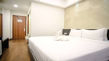 Minibar, in-room safe, blackout curtains, free WiFi