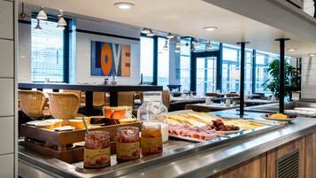 Daily buffet breakfast (EUR 19.00 per person)