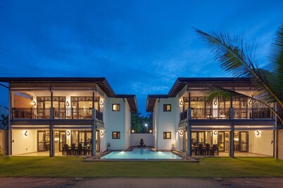 Dream Beach Villas / Villa Araliya, luxury villa right on the white sand beach