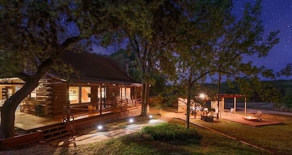 Gorgeous Log Home on Private Acres