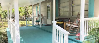 Callender Lake Cabin near Canton Trade Days and Artsy Edom,TX