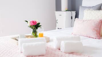 1 bedroom, WiFi (free), bed sheets