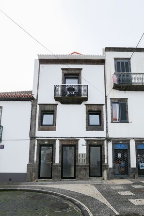 Exterior - Historic center of Ponta Delgada - Balcony and Free Wifi (Ponta Delgada)