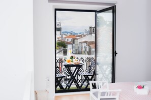 1 室のベッドルーム、WiFi (無料)、ベッドシーツ