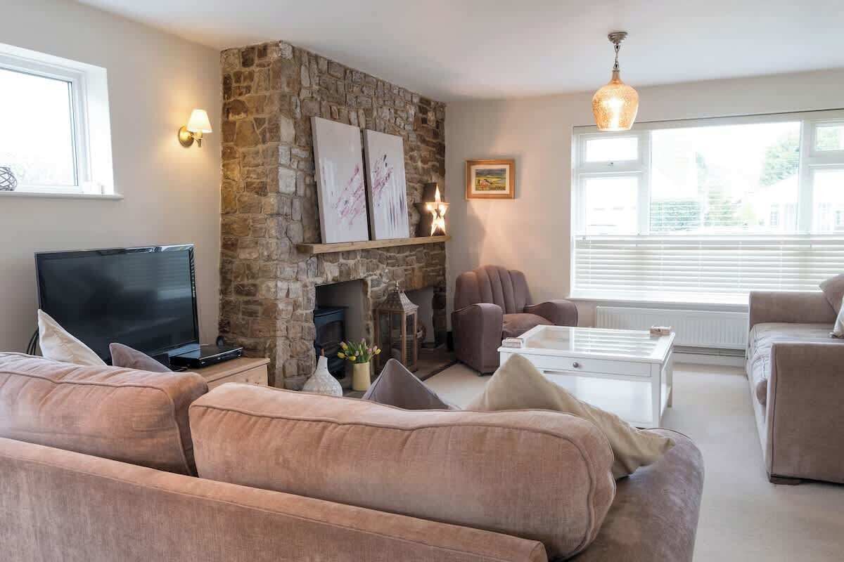 Smart TV, fireplace, video games, DVD player