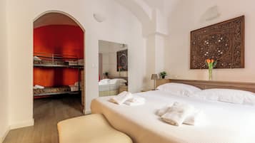 2 bedrooms, iron/ironing board, free WiFi, bed sheets
