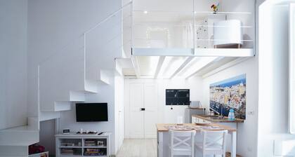 Mare Napoli delightful apartment in Spaccanapoli