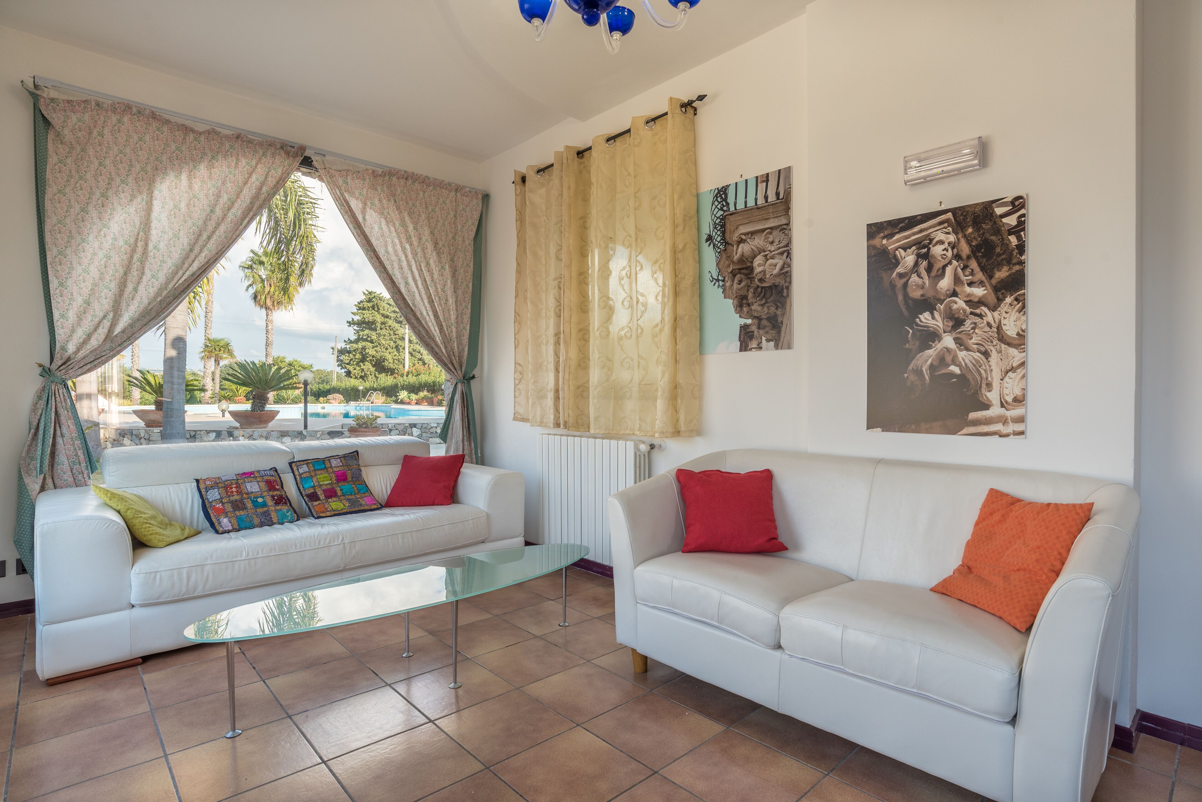 Flachbildfernseher, Stereoanlage