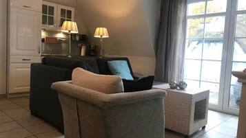 Télévision, lecteur de DVD, chaßne hi-fi