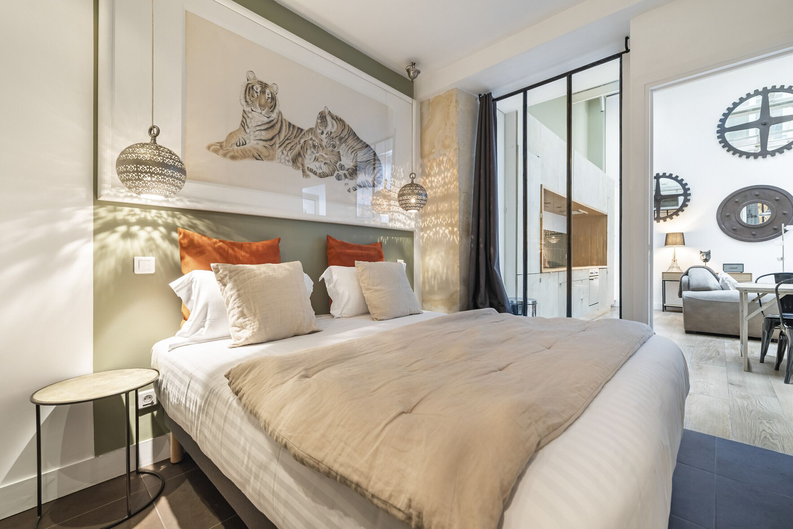 2 slaapkamers, een strijkplank/strijkijzer, gratis wifi, beddengoed