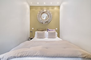 2 slaapkamers, een strijkplank/strijkijzer, gratis wifi, beddengoed