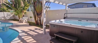 New Renovations,EV charger,5Lots To Beach,HeatedPool/Jacuzzi