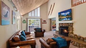 Télévision, cheminée