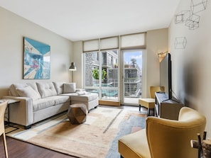 TV, books, video library, stereo - Pearl Pad: Enjoy River, Shopping, Dining.  Balcony, Garage  and free EV chging! (Portland)