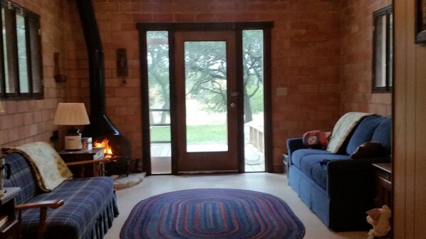 1 bedroom, iron/ironing board, WiFi, bed sheets - ⭐Peace & Quiet under the Oaks, at the River (Uvalde)