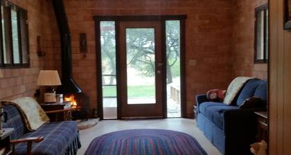 âPeace & Quiet under the Oaks, at the River