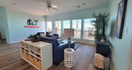 Beachfront | Ocean Views, Deck & Gaming Console