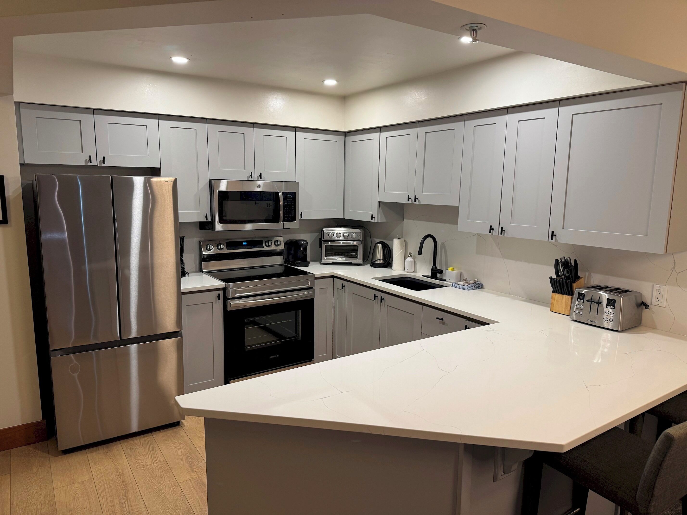 Frigorifero, forno, lavastoviglie