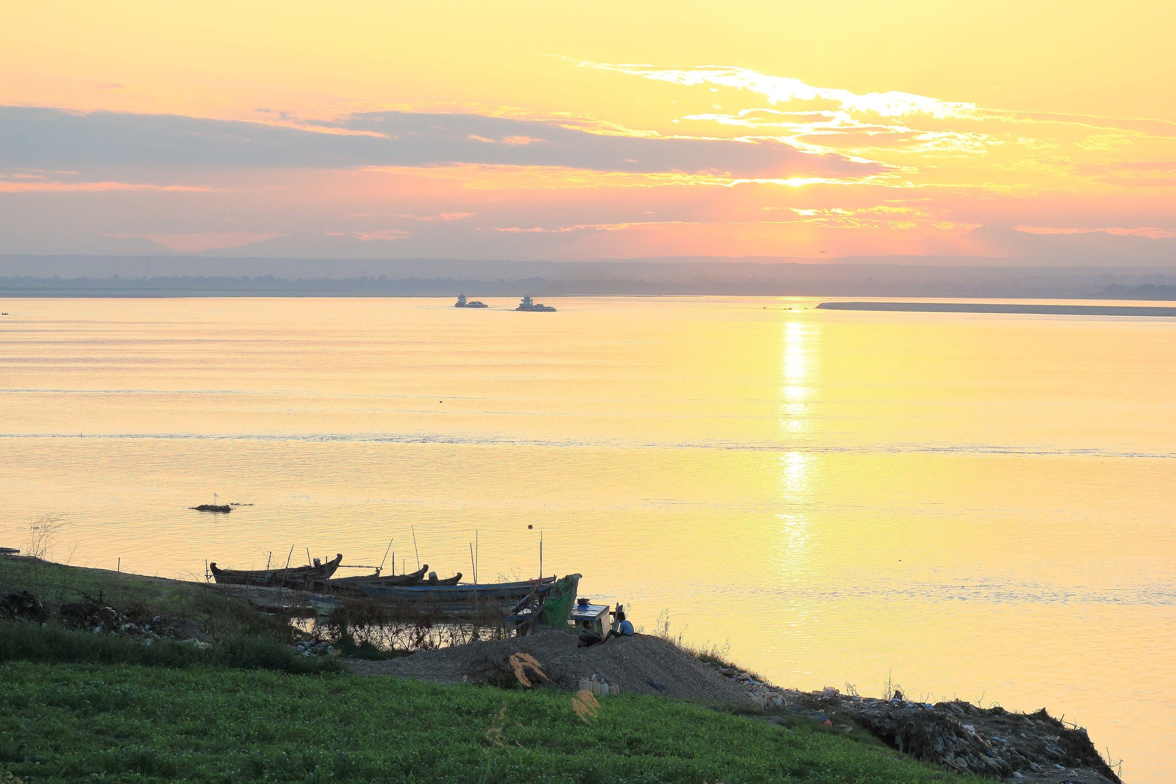 Deluxe Room, River View | Terrace/patio