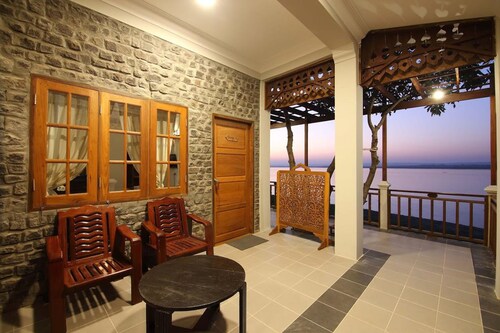 Salay River View Inn