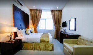 Egyptian cotton sheets, premium bedding, in-room safe, desk - Sh Hotel (Ras Al Khaimah)