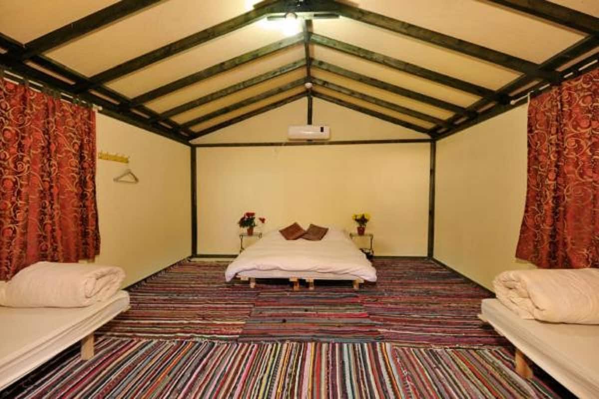 In-room safe, desk, blackout drapes, cribs (free)
