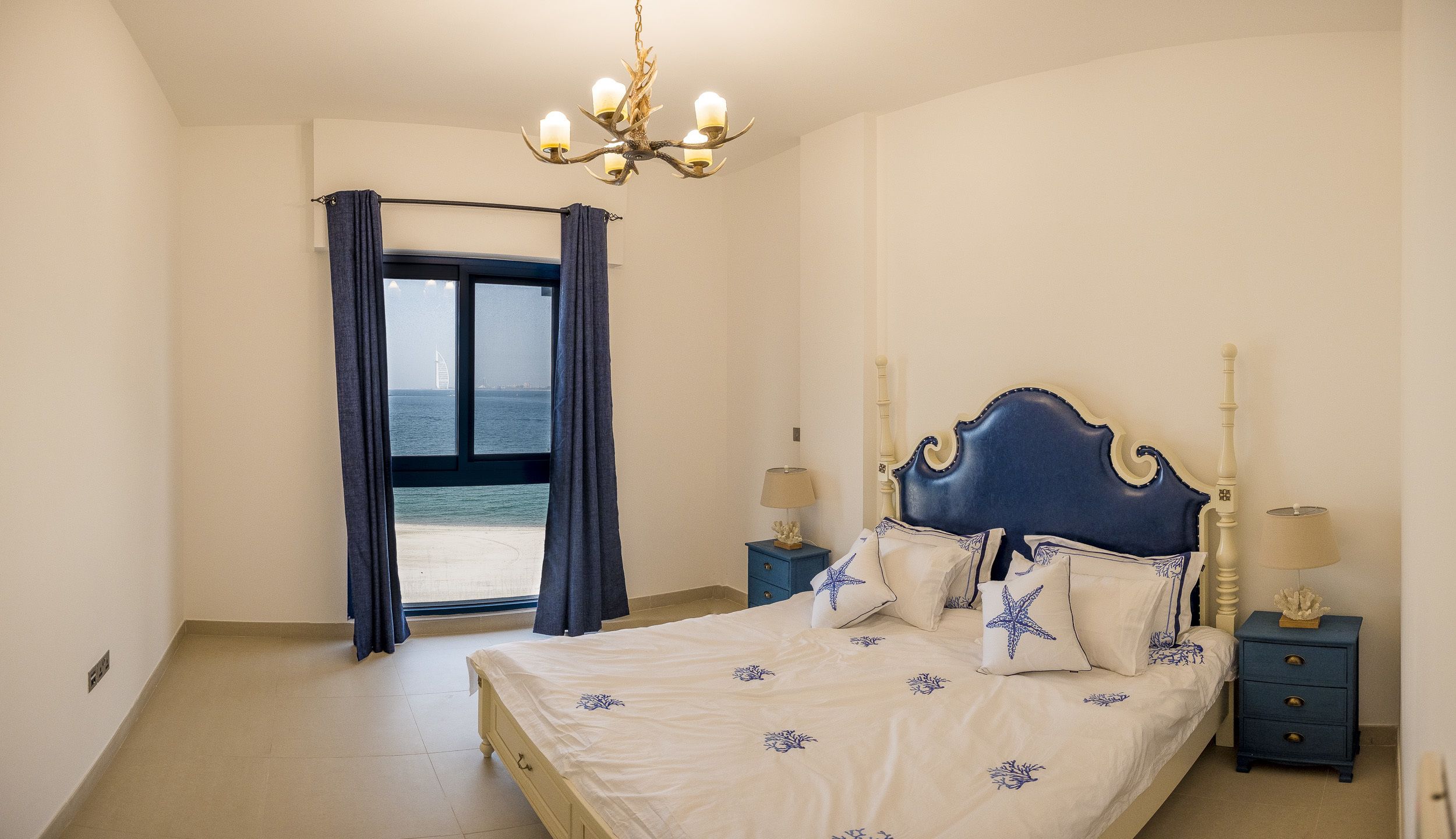 Villa, 6 Bedrooms | 6 bilik tidur, peralatan tempat tidur premium, meja 