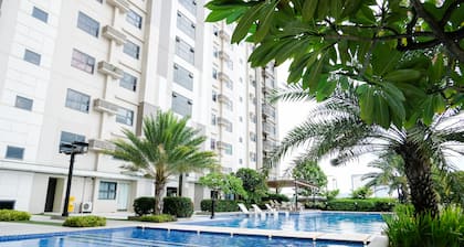Studio Condo at Horizons 101