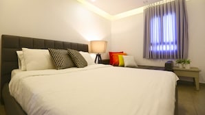 Deluxe Room | Minibar, in-room safe, desk, iron/ironing board - Chiara Boutique Hotel (Netanya)