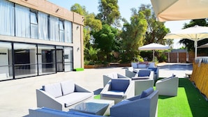 Outdoor dining - Chiara Boutique Hotel (Netanya)