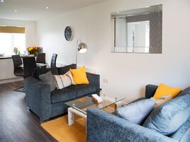 Room, Private Bathroom, Garden View | Lounge
