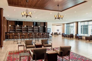 Lobby - Four Points by Sheraton Grande Prairie (Grande Prairie)