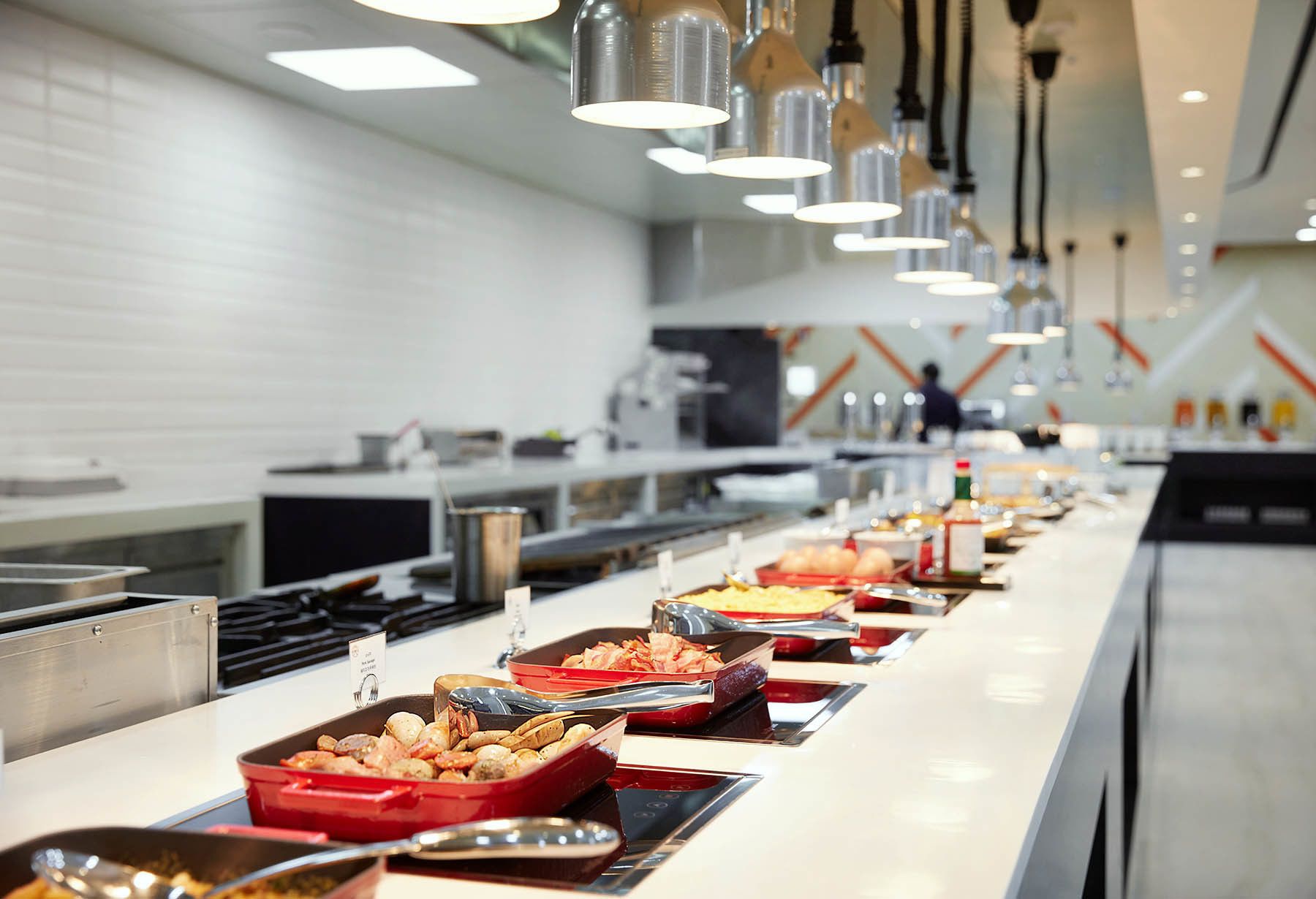 Daily continental breakfast (KRW 37000 per person)