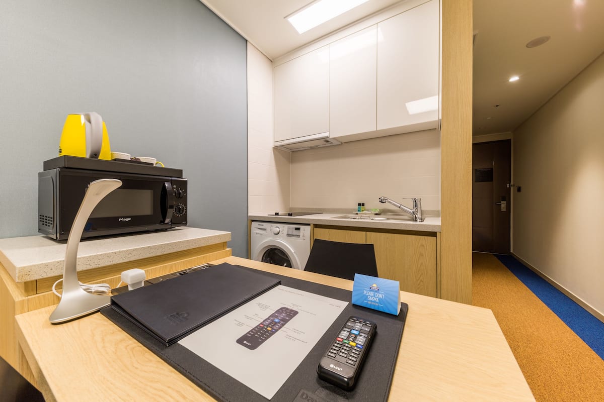 fridge, microwave, coffee/tea maker, electric kettle