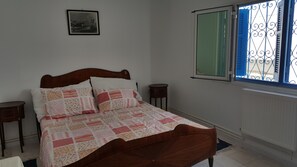 Comfort Apartment, 2 Bedrooms | 2 bedrooms, blackout curtains, iron/ironing board, free cots/infant beds - Bel Appartement à Sidi Bou Said (Sidi Bou Said)