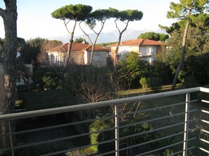 Enkeltrom, privat bad | Utsikt fra balkong