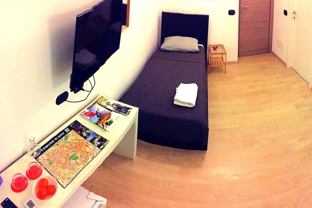 Tripla Comfort, bagno privato | Biancheria da letto di alta qualità, copriletto in piuma, minibar