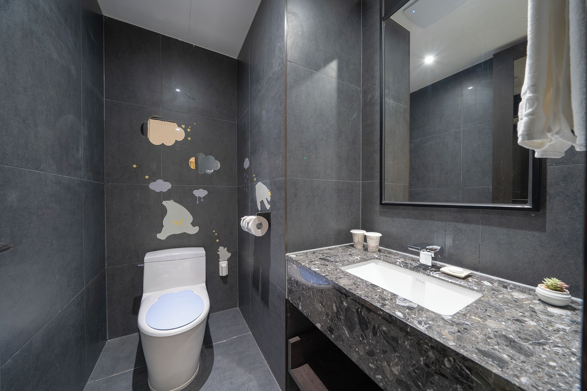 junior suite, 1 bedroom (1 double bed) | premium bedding, in-room safe, desk, blackout curtains