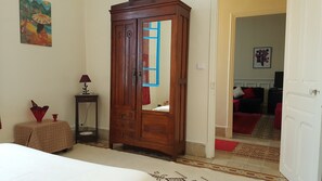 컴포트 아파트 | 1 개의 침실, 암막 커튼, 다리미/다리미판, 무료 유아용 침대