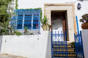 EntrĂ©e de lâhĂ©bergement