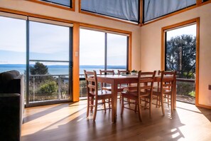 Dining room - Beachcomber (Coles Bay)