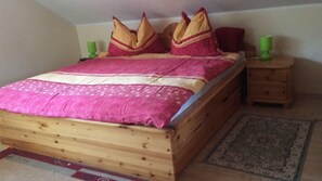 2 dormitorios, tabla de planchar con plancha, wifi gratis y ropa de cama