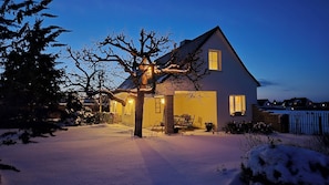 Exterior - Rural holiday home amidst nature near Dresden (Laußnitz)