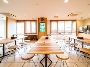 Desayuno (con cargo) 