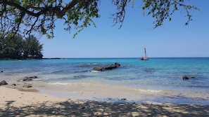 Chaises longues, serviettes de plage