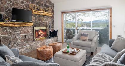 Outpost: Four Seasons II C6 - Hot Tub Access!