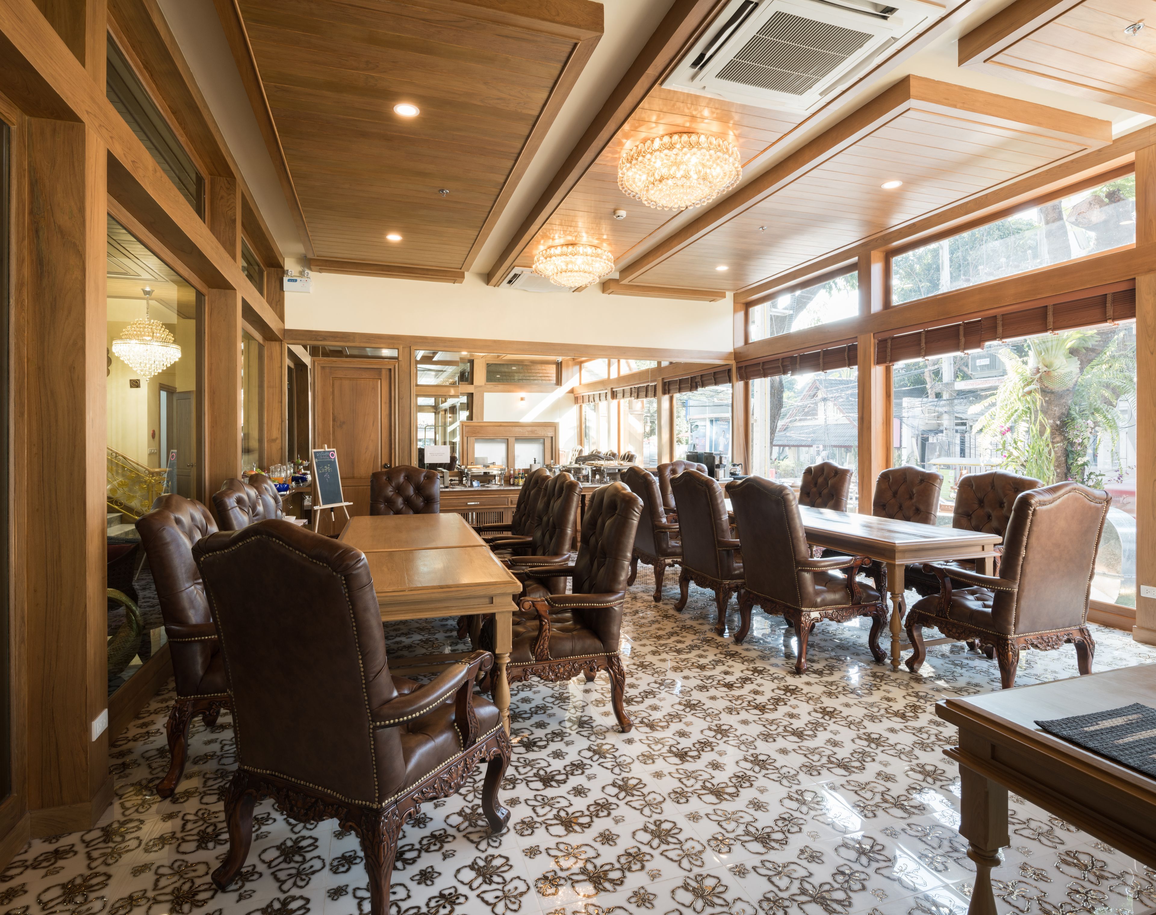 Photo - Peak Nimman Prestige Hotel